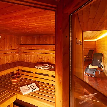 Alpine Lifestyle Madlener ホテル 4*