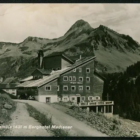 Alpine Lifestyle Madlener Hotel 4*