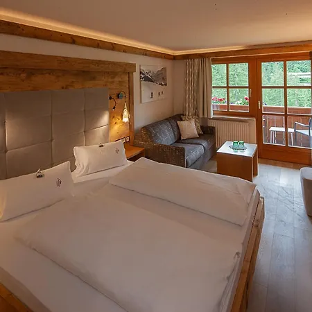Alpine Lifestyle Madlener فندق