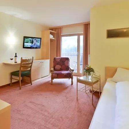 Hotel Alpine Lifestyle Madlener 4*