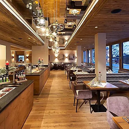 فندق Alpine Lifestyle Madlener