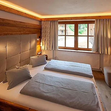 Alpine Lifestyle Madlener 4* دامولس