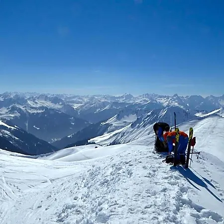 فندق Alpine Lifestyle Madlener 4*