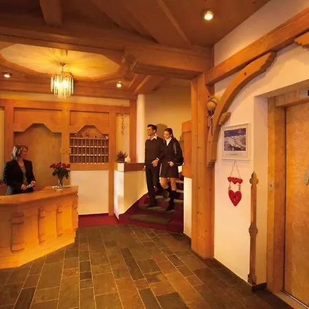 Hotel Alpine Lifestyle Madlener 4*